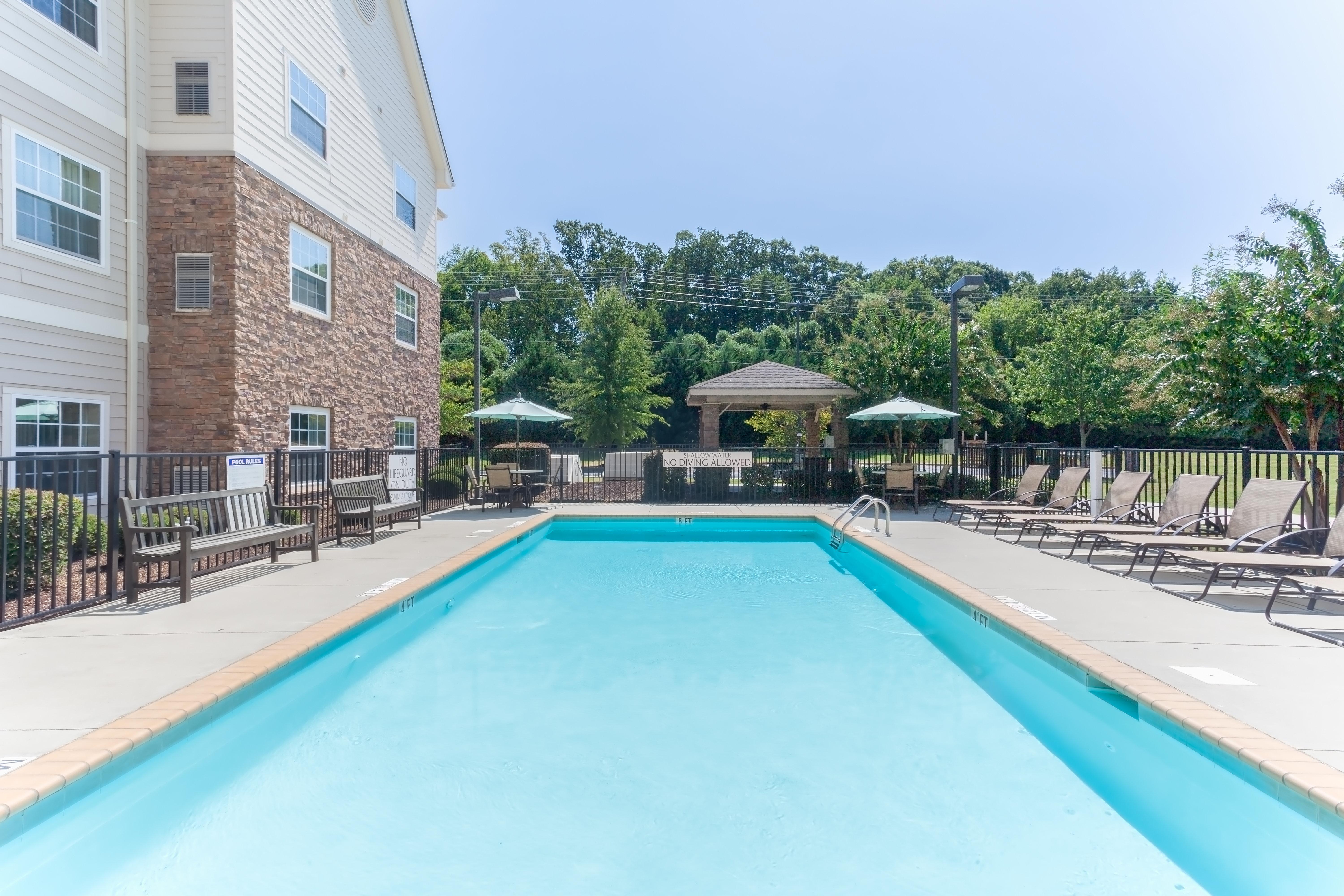 Hilton Greenville Exterior foto